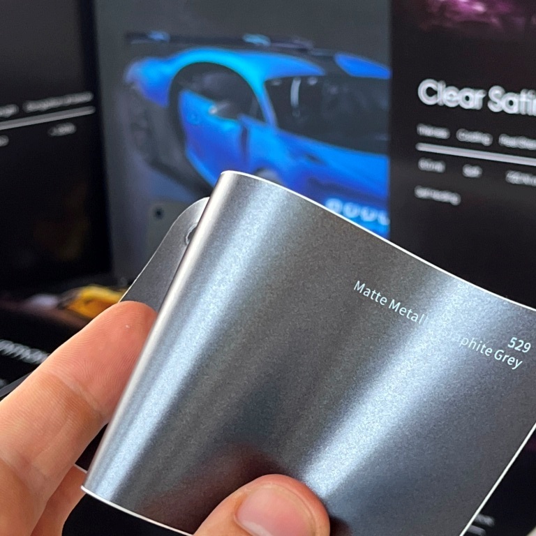Плёнка Matte Metallic Graphite Grey — образец из каталога SunMax